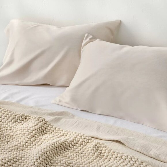 Casaluna Ivory 400 Thread Count Bamboo Rayon Standard 2 Pillowcase Set 20" x 32" - Picture 1 of 6